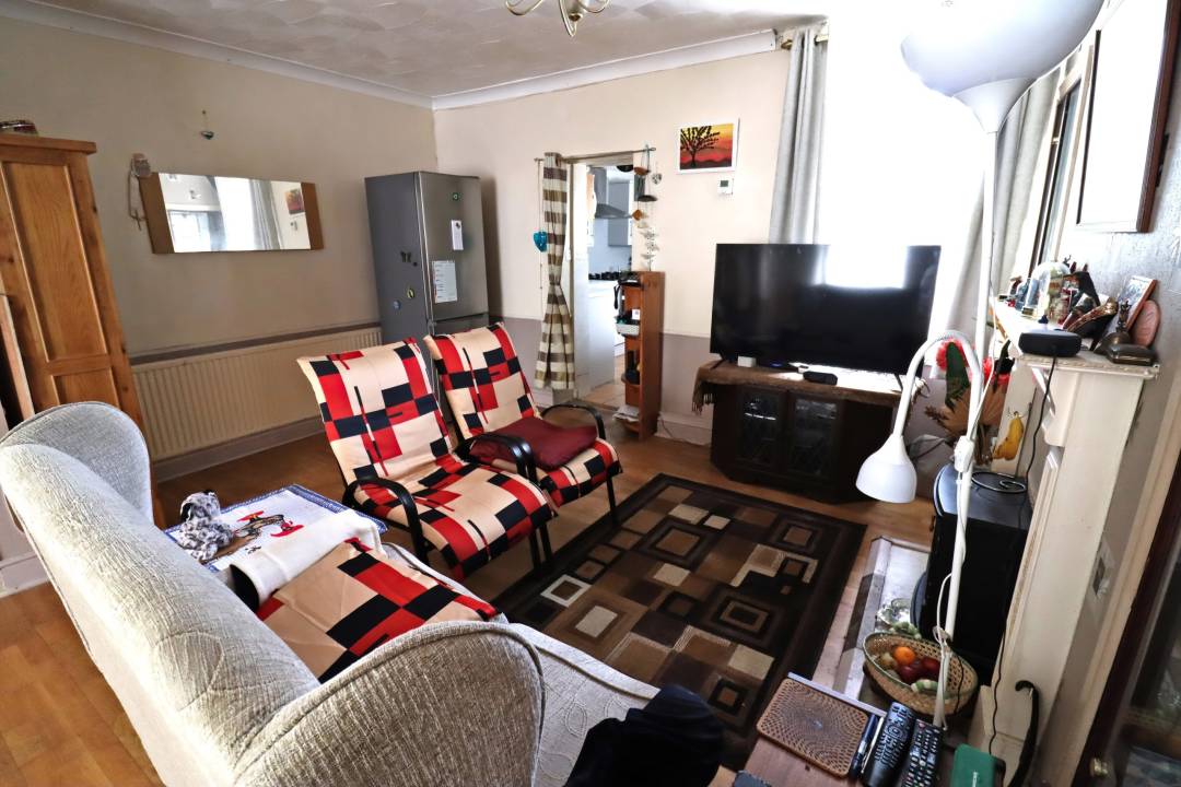 Jones Street, Phillipstown, New Tredegar,  Caerphilly NP24 6BE