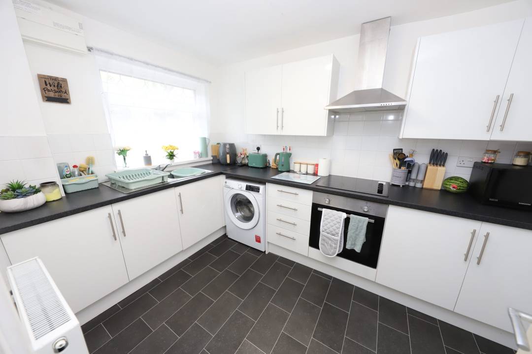 Dan Y Rhiw, Cwmaman, Aberdare,  Rhondda Cynon Taff CF44 6HU