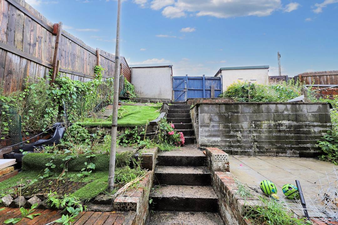 Dan Y Rhiw, Cwmaman, Aberdare,  Rhondda Cynon Taff CF44 6HU