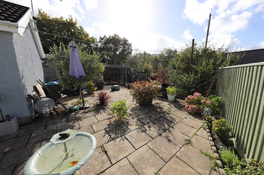 Parish Road, Cwmgwrach,  Neath SA11 5SW