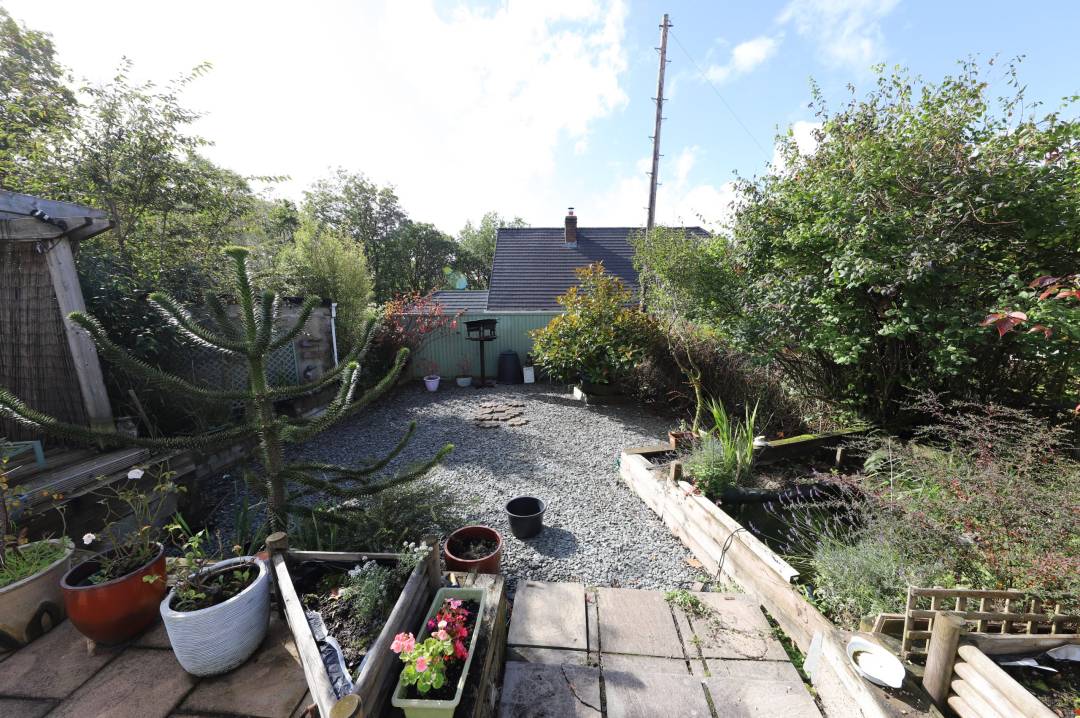 Parish Road, Cwmgwrach,  Neath SA11 5SW