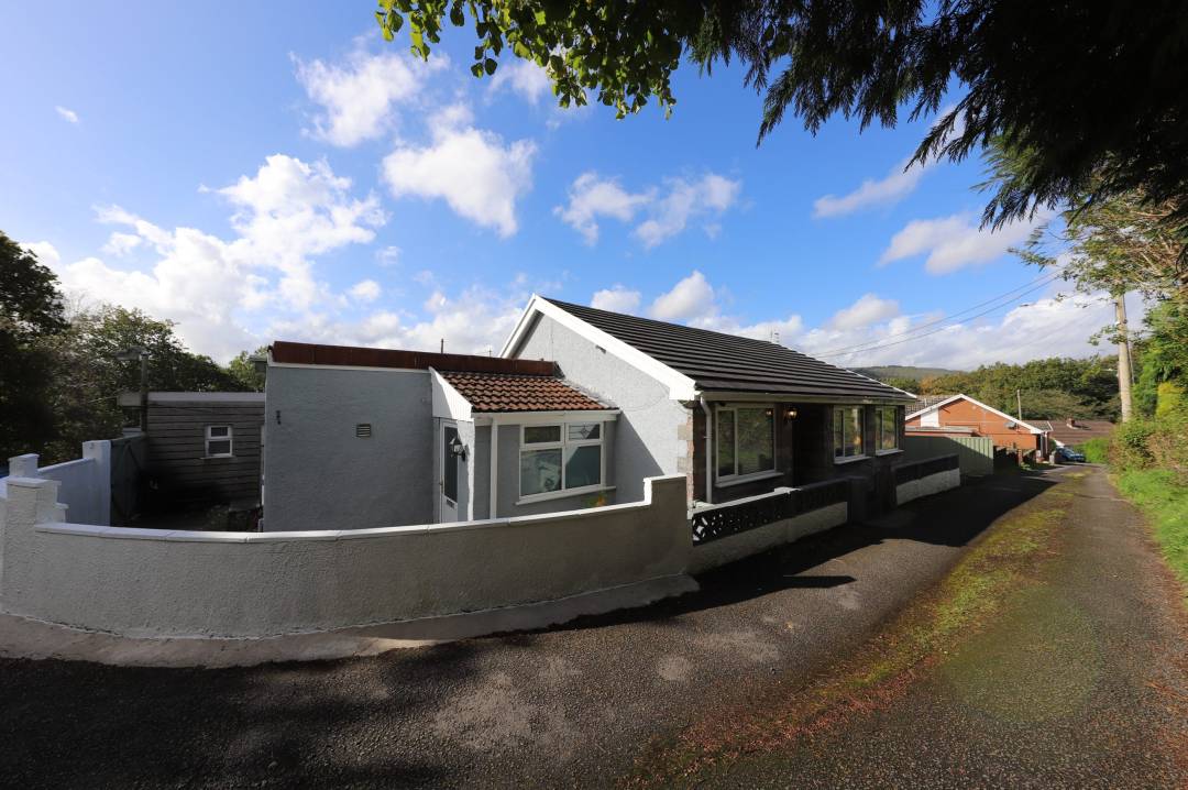 Parish Road, Cwmgwrach,  Neath SA11 5SW