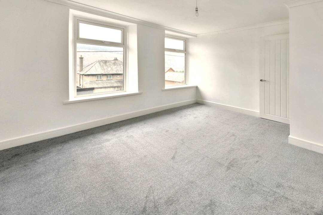 Llanwanno Road, , Mountain Ash,   CF45 3NE