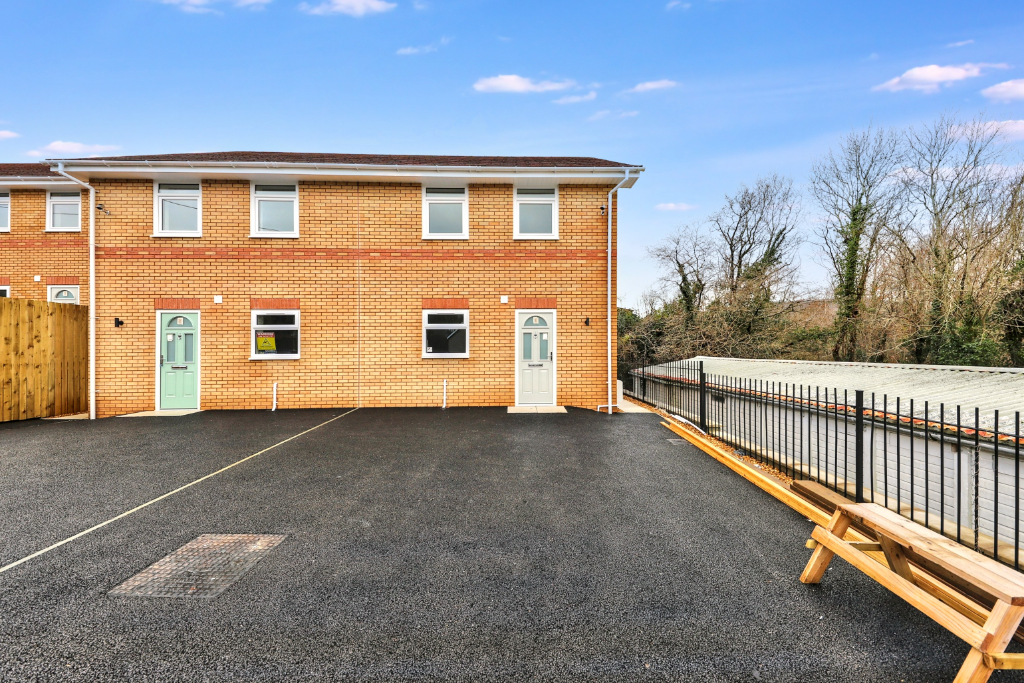 1 Rowan Tree Close, Cwmbach, Aberdare,   CF44 0LB