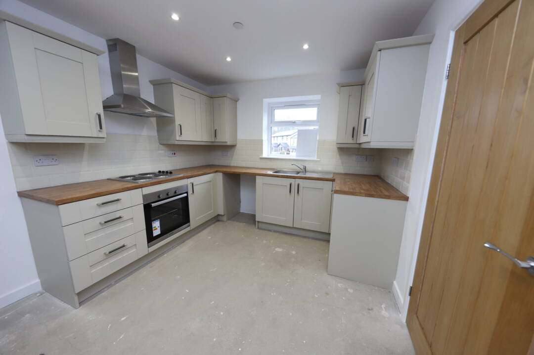 2 Rowan Tree Close, Cwmbach, Aberdare,   CF44 0LB