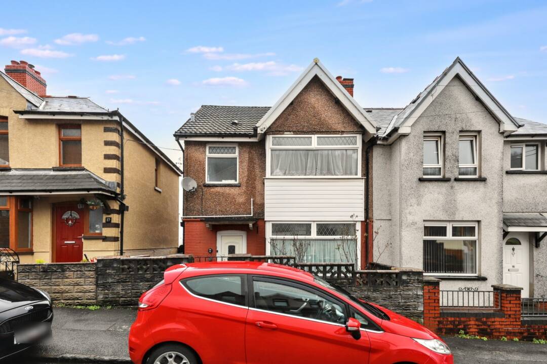 Graig Avenue, Abercwmboi, Aberdare,   CF44 6AF