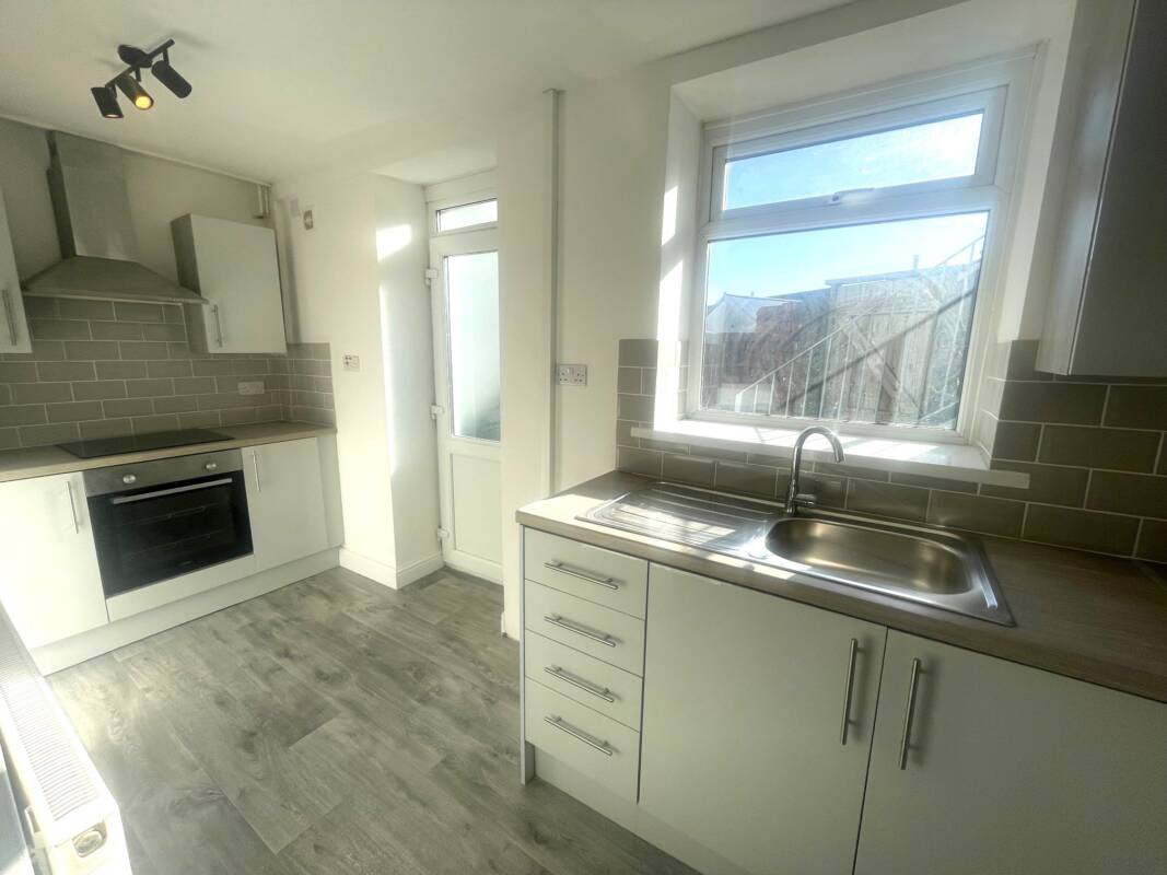 Chepstow Road, Cwmparc, Cwmparc,   CF42 6UU United Kingdom