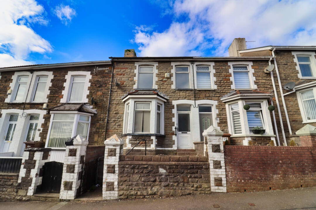 28 Ruth Street, Bargoed,  CF81 8PE
