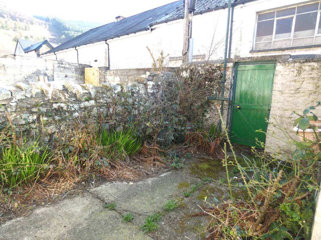 Volunteer Street, Pentre,  CF41 7JZ
