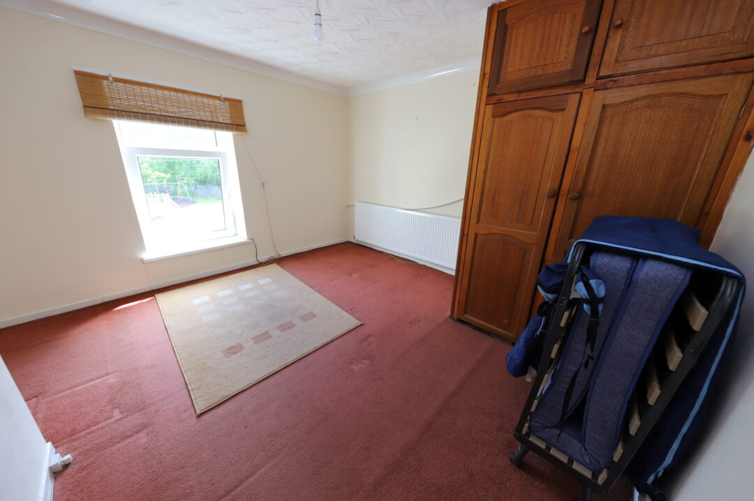 Glantaff Road, Troedyrhiw, Merthyr Tydfil,   CF48 4EH