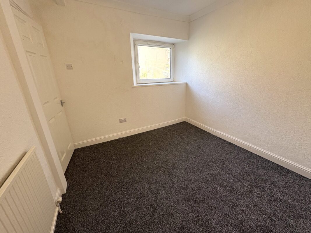 Chepstow Road, Cwmparc,  CF42 6UU United Kingdom