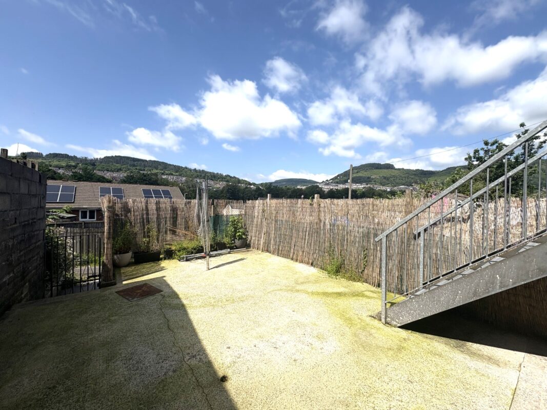 141 Miskin Road  Tonypandy,  CF402QL