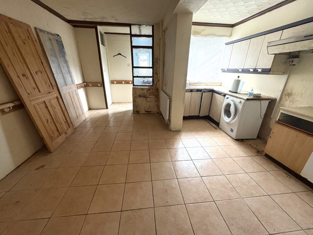 Sunnybank Terrace, Cwmparc,  CF42 6ND