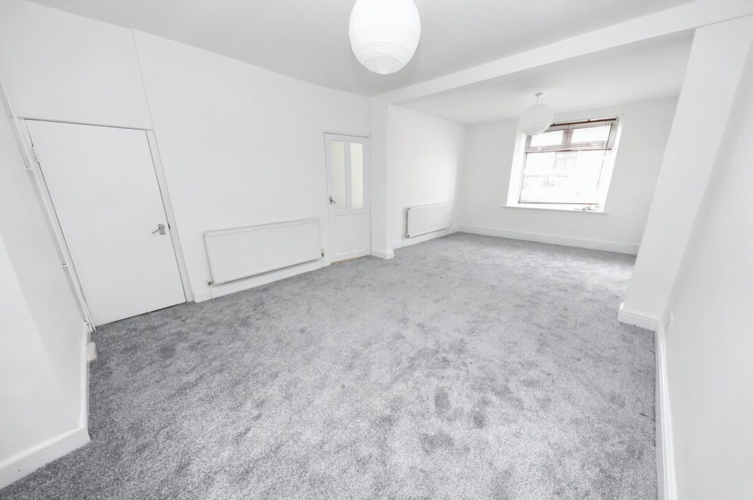 Woodland Street, Mountain Ash,  CF45 3RB
