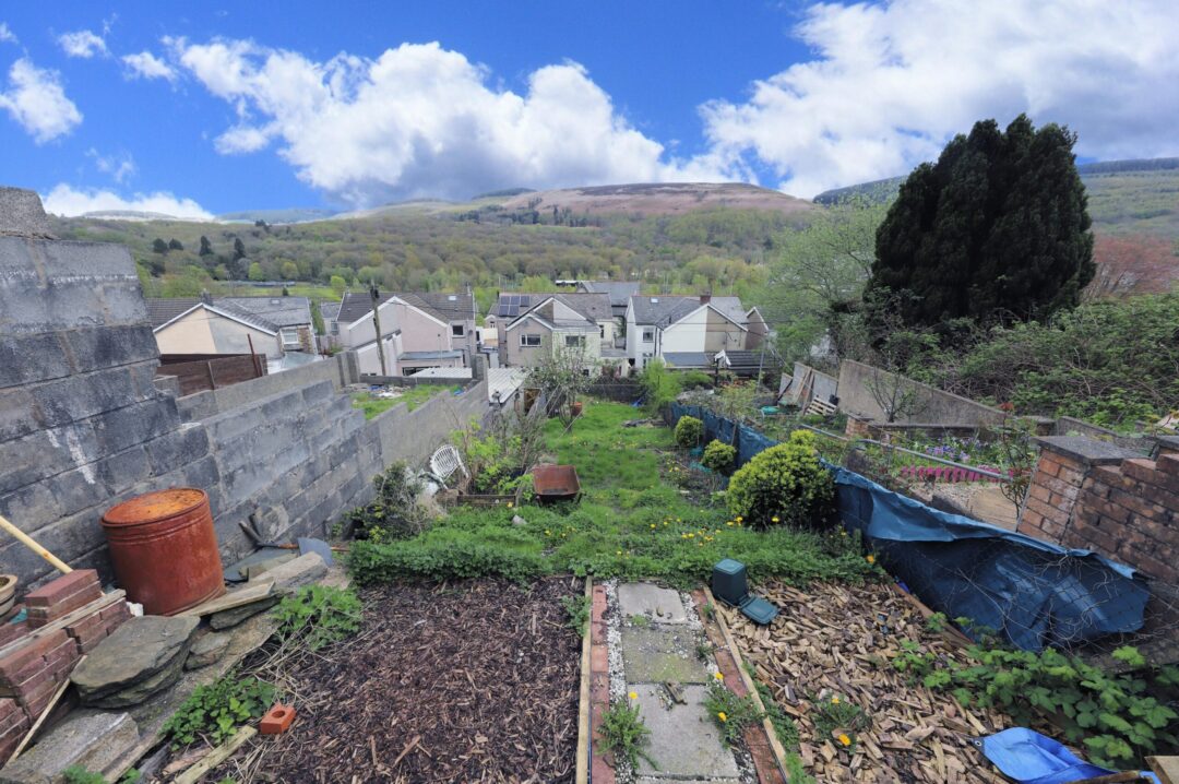 Woodland Street, Mountain Ash,  CF45 3RB