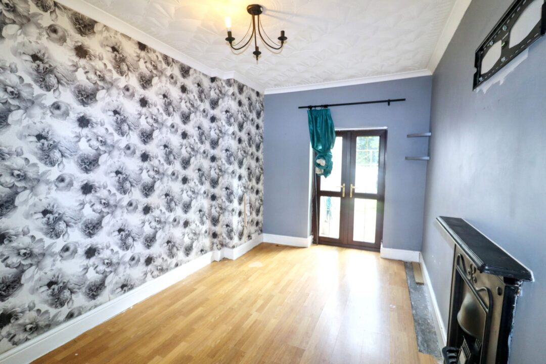 Bailey Street, Deri, Caerphilly CF81 9HX.