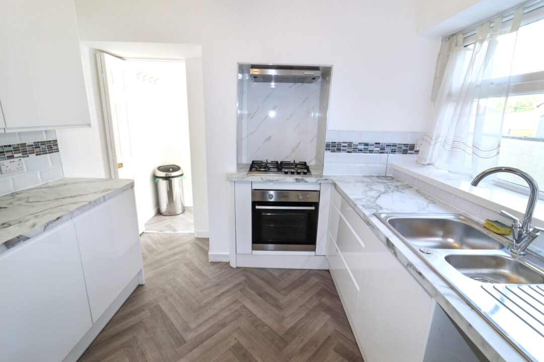 West Street, Bargoed,  CF81 8SA