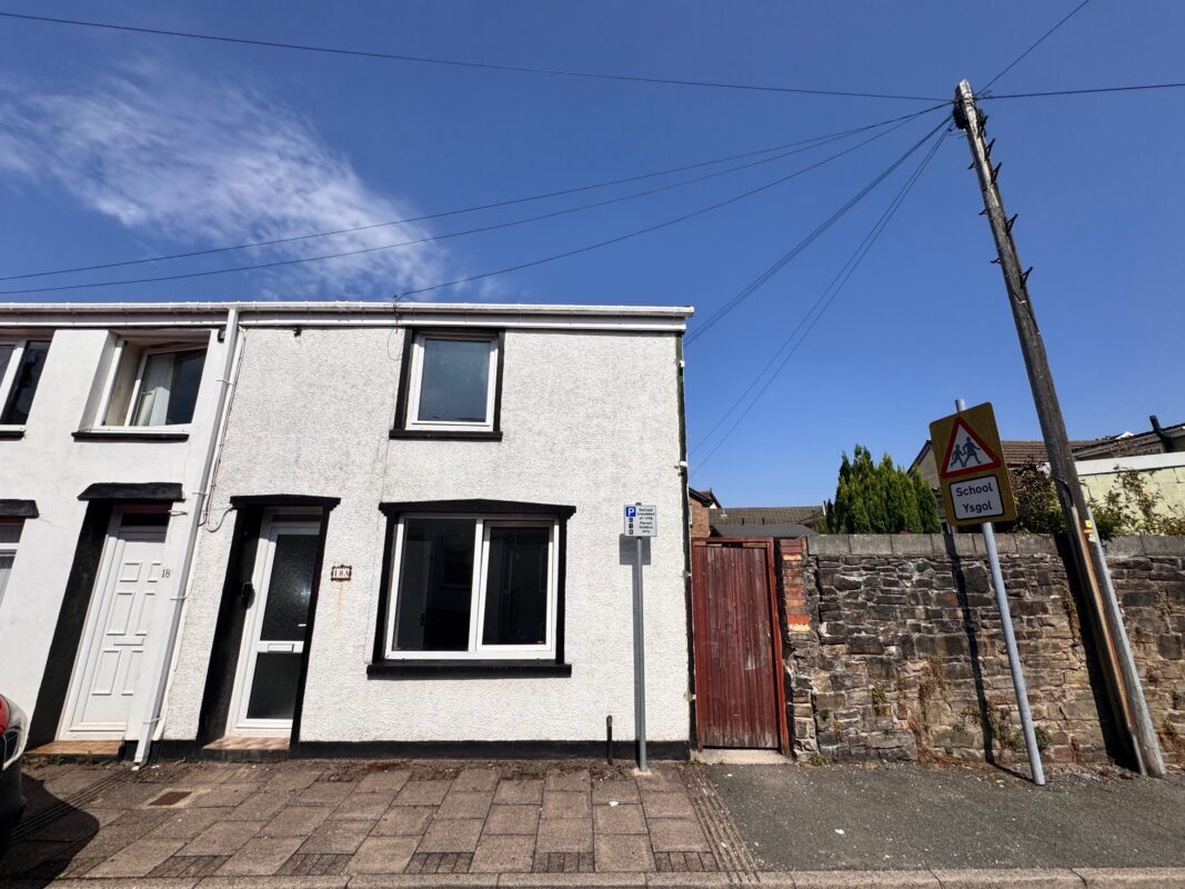 Trecynon, Aberdare,   CF448NB