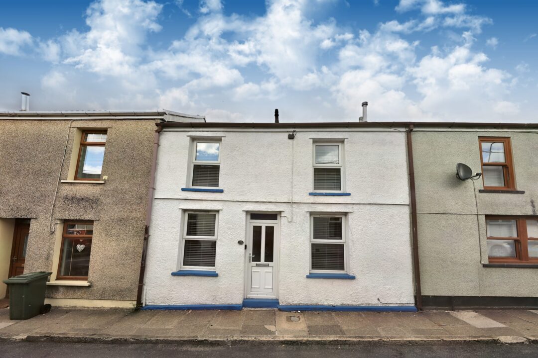 Bwllfa Road, Cwmdare, Aberdare,  Rhondda Cynon Taff CF44 8UG