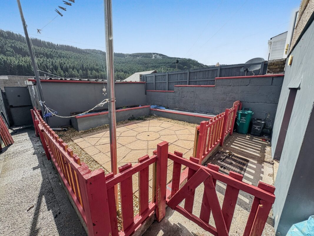 Kenry Street, Ynyswen,  CF42 6DR