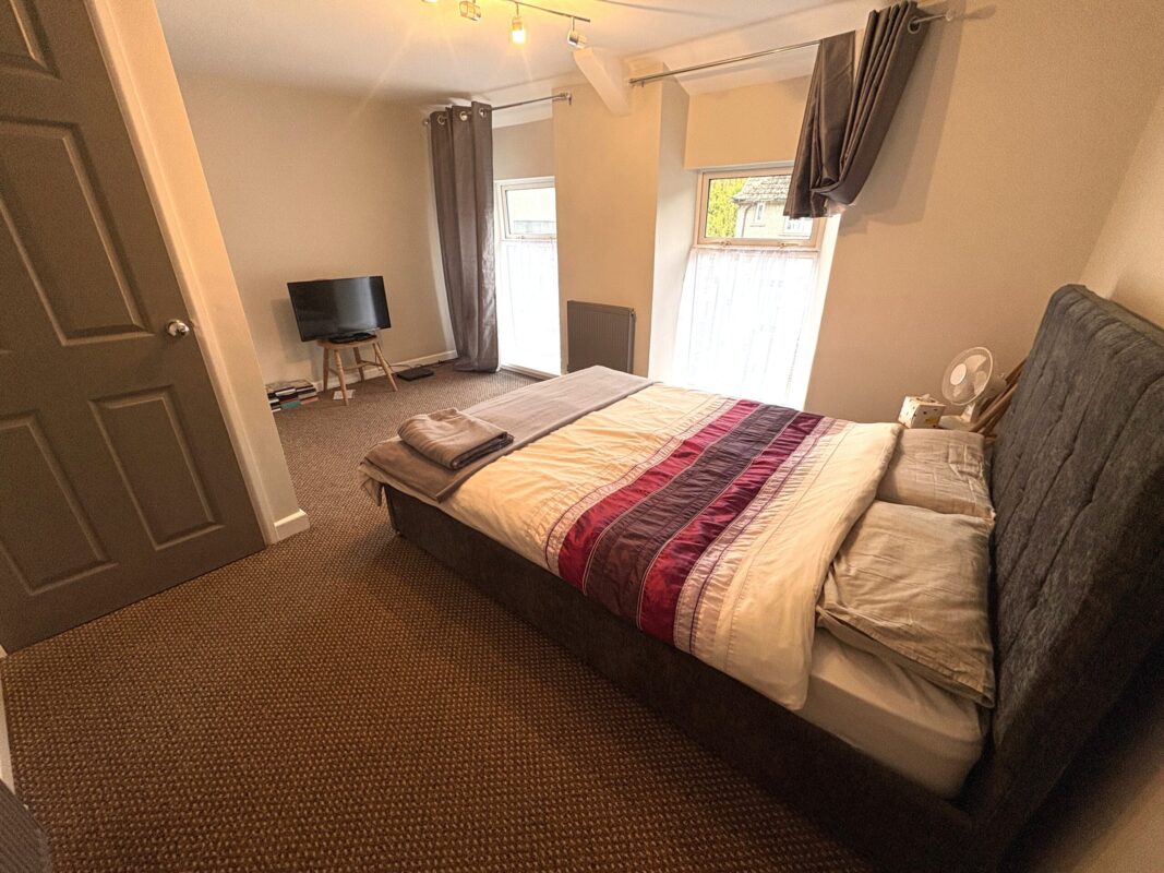 Lower Terrace, Cwmparc,  CF426HP