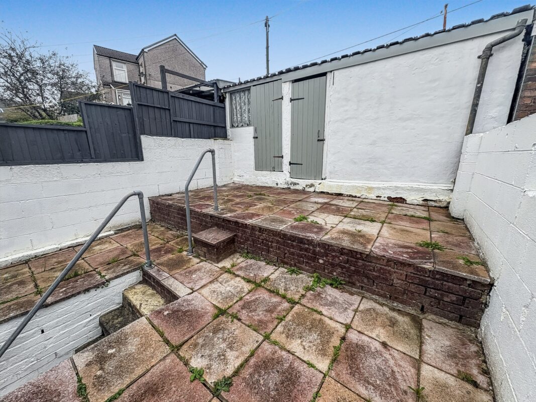 Lower Terrace, Cwmparc,  CF426HP