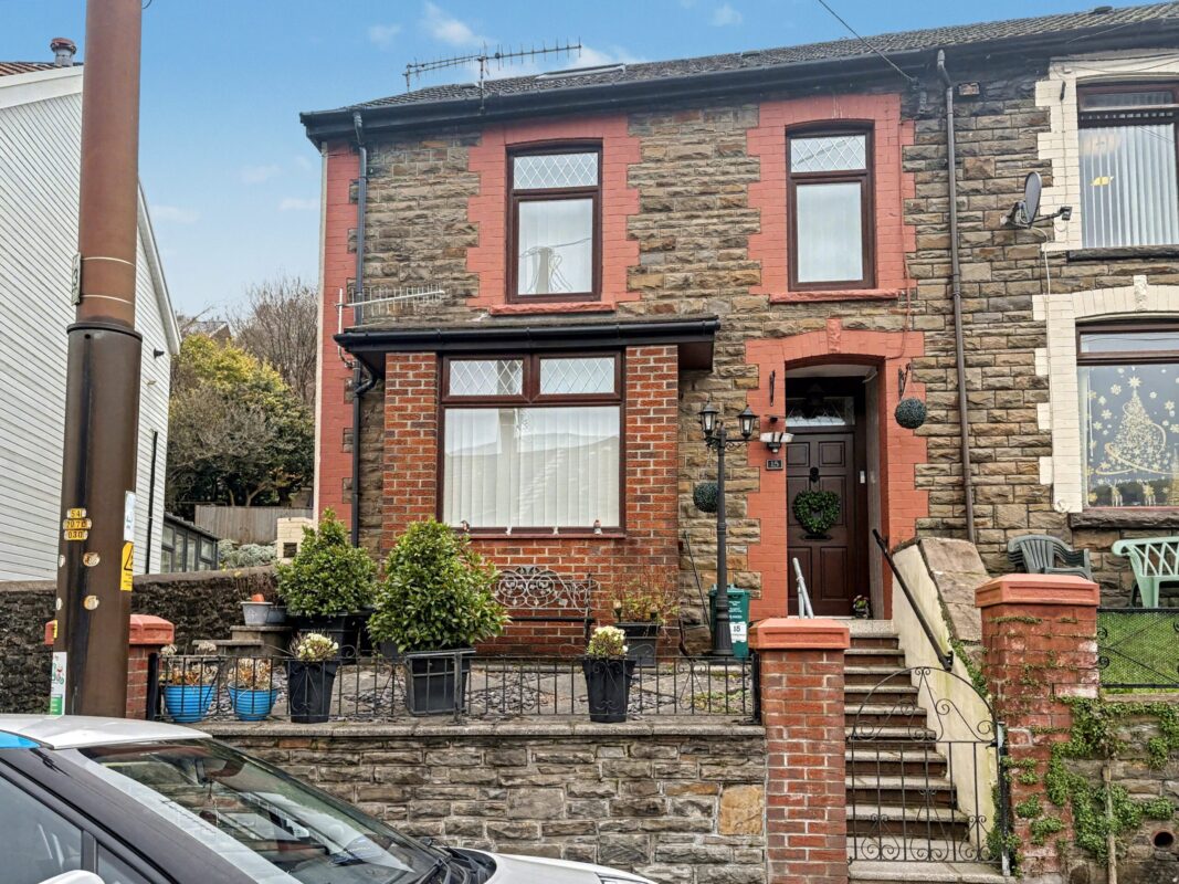 Troedyrhiw Terrace, Treorchy,  CF42 6PG