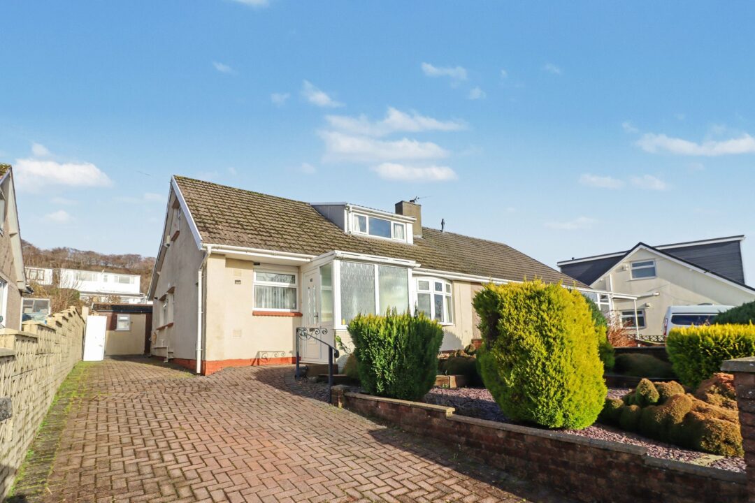 Whiterock Drive, Pontypridd,  CF37 2HA