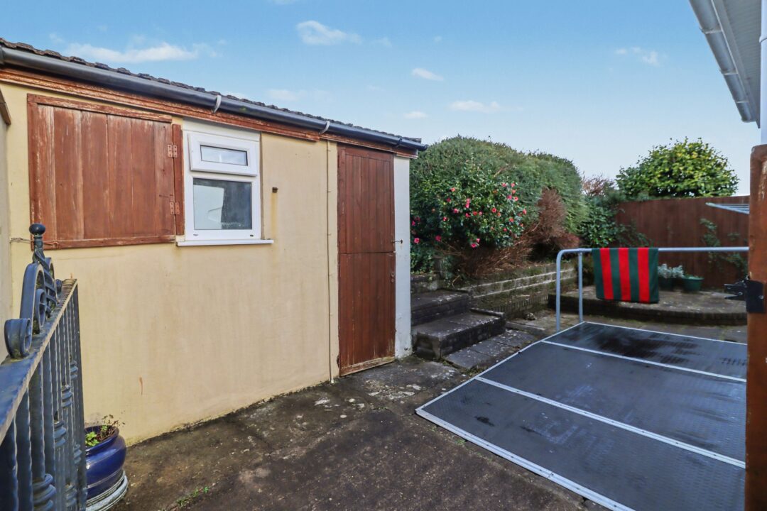 Whiterock Drive, Pontypridd,  CF37 2HA