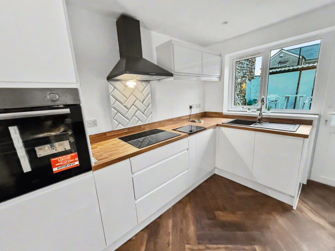 55 Parry Street, Ton Pentre, Mid Glamorgan CF41 7AQ UNITED KINGDOM