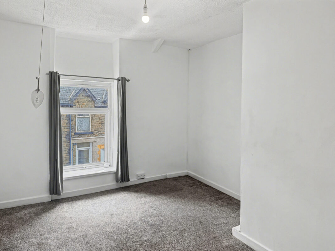 East Road, Tylorstown,  CF433DD