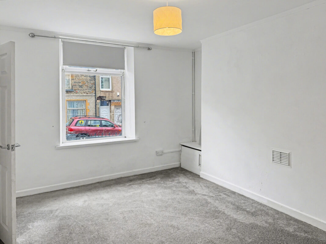 East Road, Tylorstown,  CF433DD