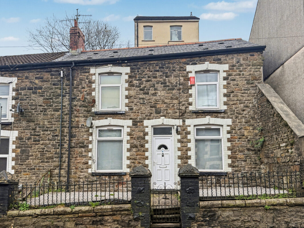East Road, Tylorstown,  CF433DD