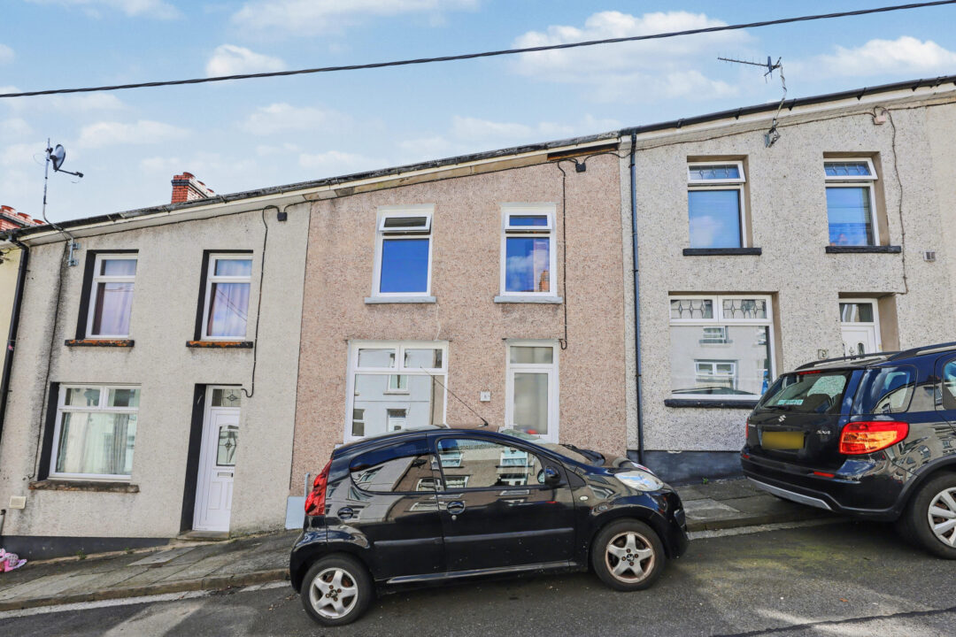 Mostyn Street, Abercwmboi,  CF44 6BA