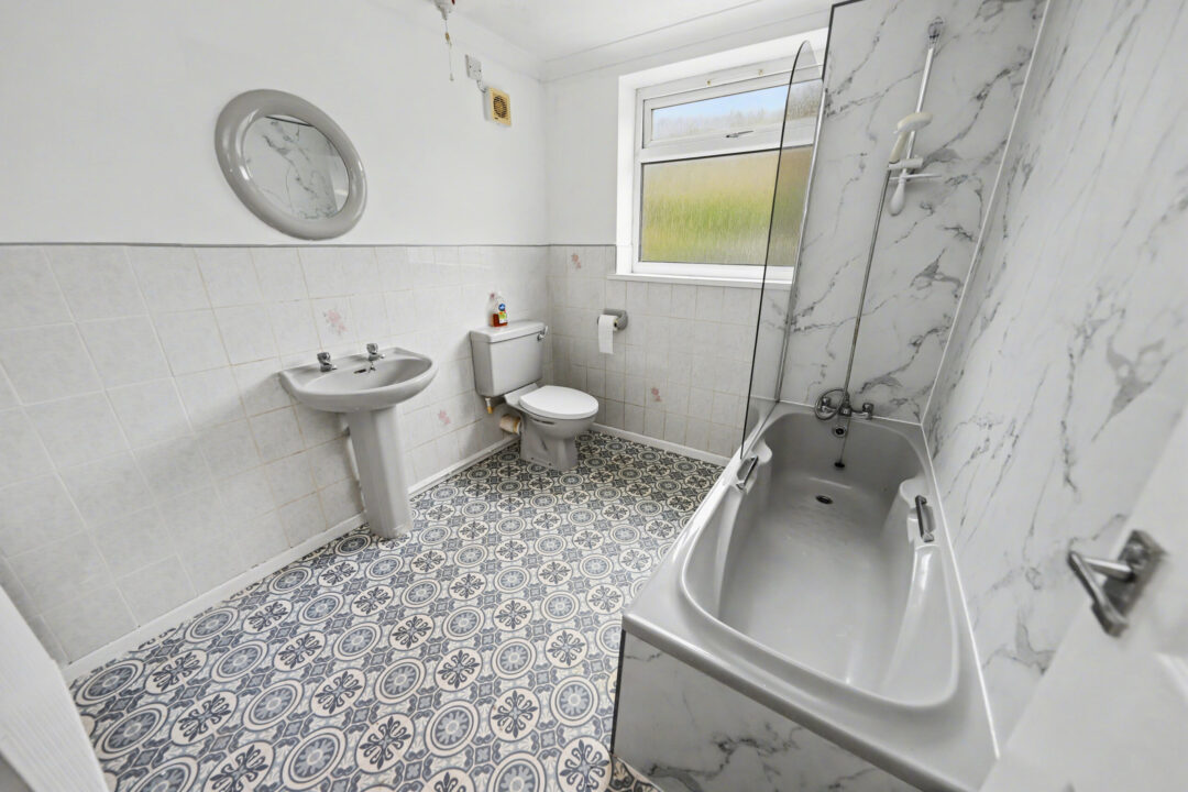 Philip Row, Cwmbrach,  CF440EF