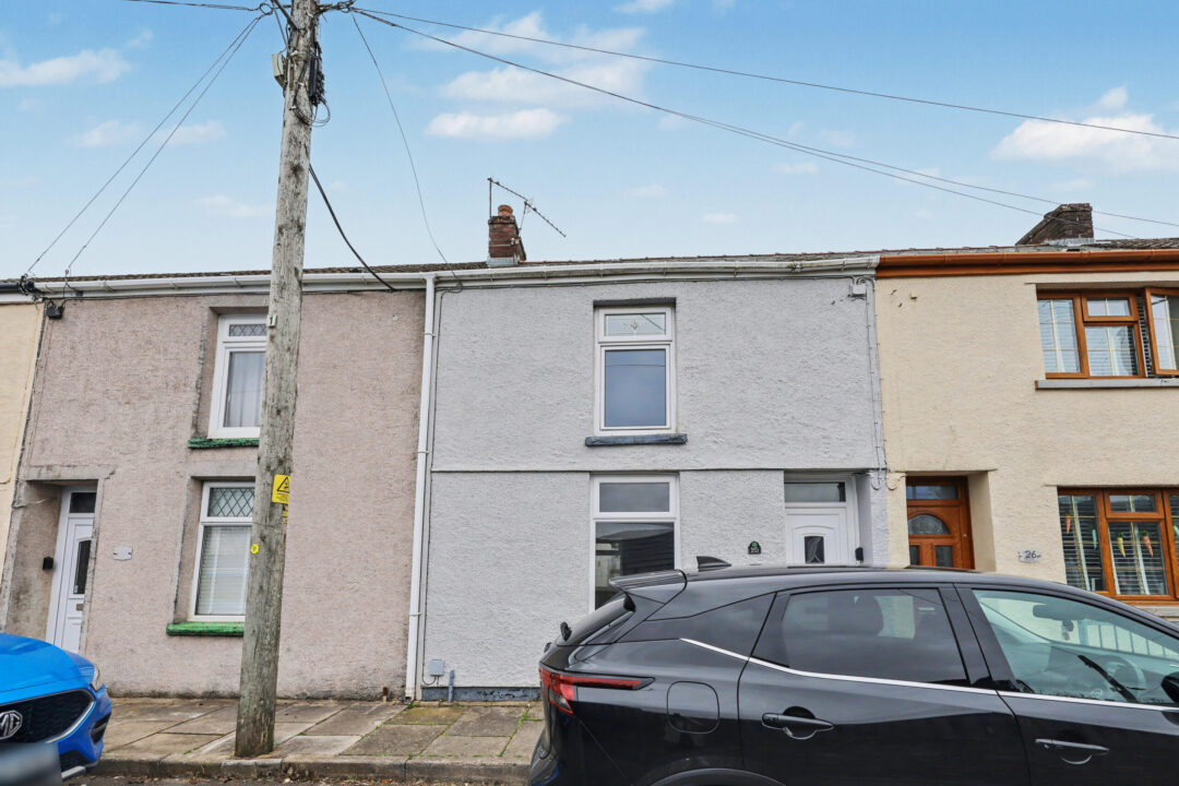 Philip Row, Cwmbrach,  CF440EF