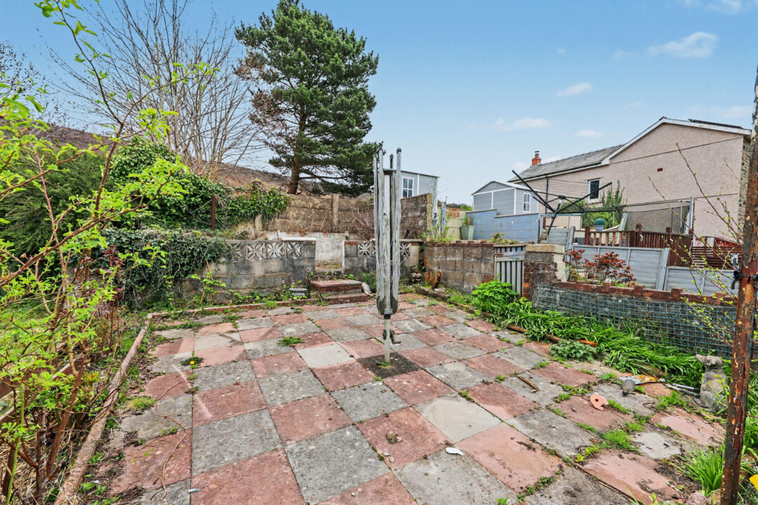 Philip Row, Cwmbrach,  CF440EF