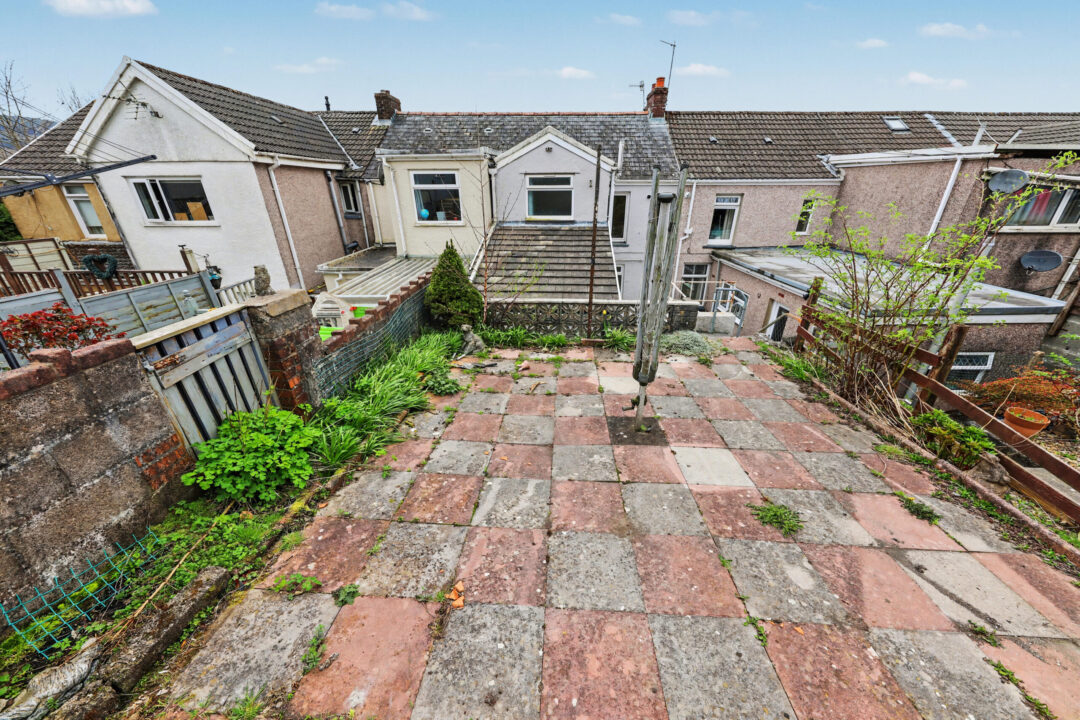 Philip Row, Cwmbrach,  CF440EF