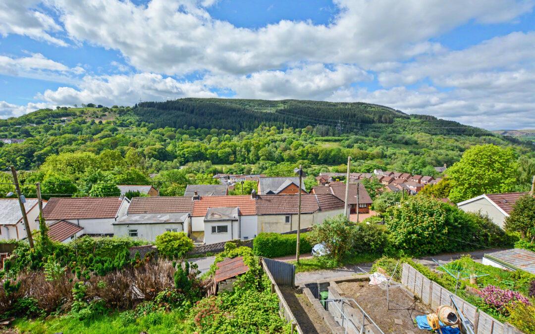 Llanwonno Road, Pantygraigwen, Pontypridd CF37 2SA