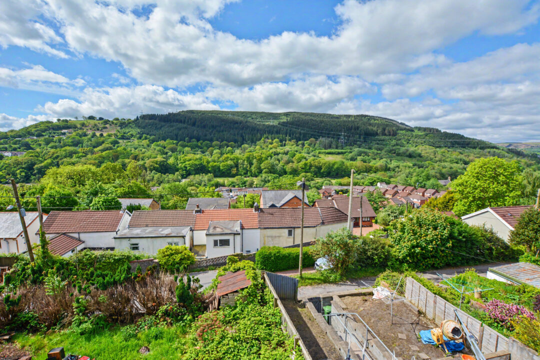 Llanwonno Road, Pontypridd, MID GLAMORGAN CF37 2SA UNITED KINGDOM