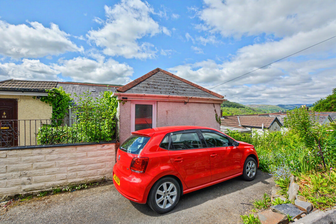Llanwonno Road, Pontypridd, MID GLAMORGAN CF37 2SA UNITED KINGDOM