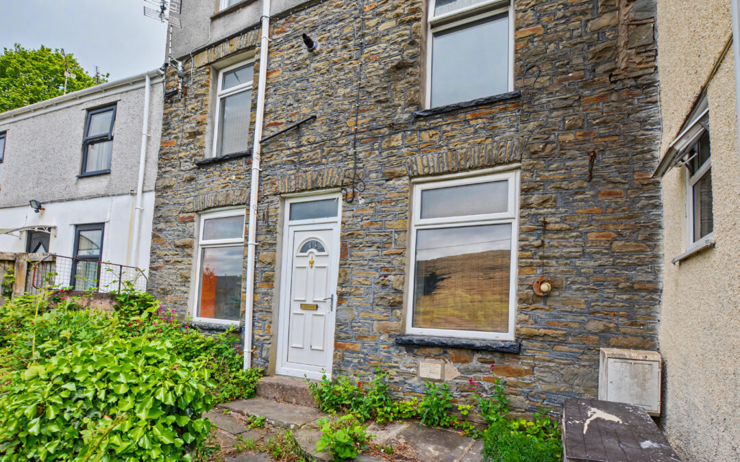 Ivy Terrace, Pantygraigwen, Pontypridd CF37 2SB