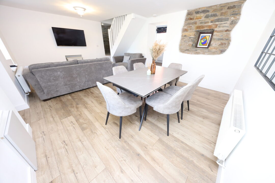 Exhibition Row, Llwydcoed, Aberdare,   CF44 0YD