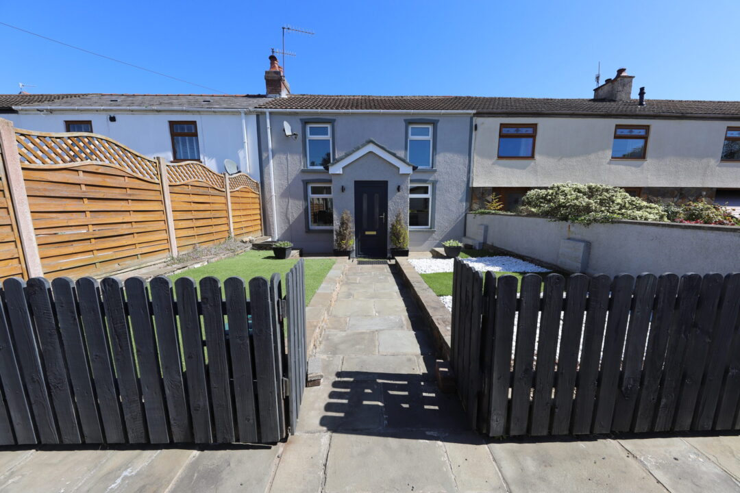Exhibition Row, Llwydcoed, Aberdare,   CF44 0YD