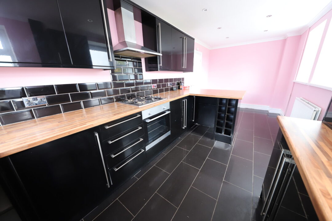 Heol Esgyn, Rhigos, Aberdare,   CF44 9BJ