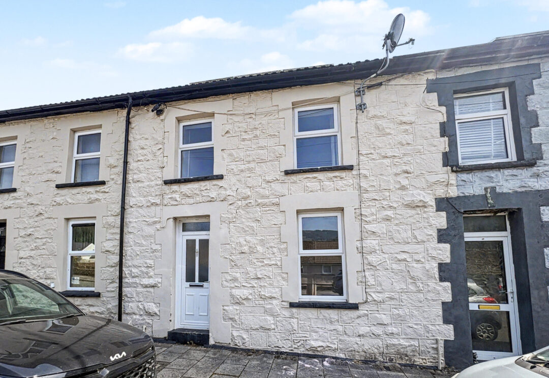 Blaen-y-Cwm Terrace, Tynewydd, Treherbert,   CF42 5ND