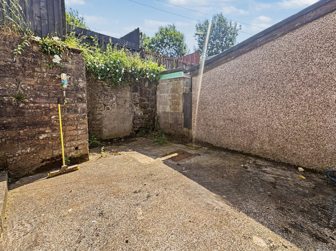 Blaen-y-Cwm Terrace, Tynewydd, Treherbert,   CF42 5ND