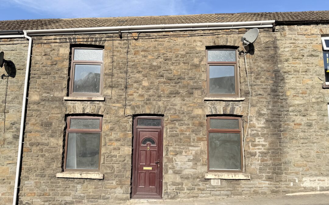 East Road, Tylorstown, Ferndale, CF43 3DE